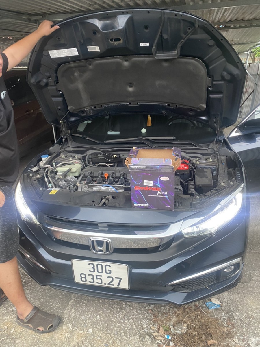 Ắc quy Emtrac Plus bảo hành 18 tháng cho Honda Civic tại HD Việt