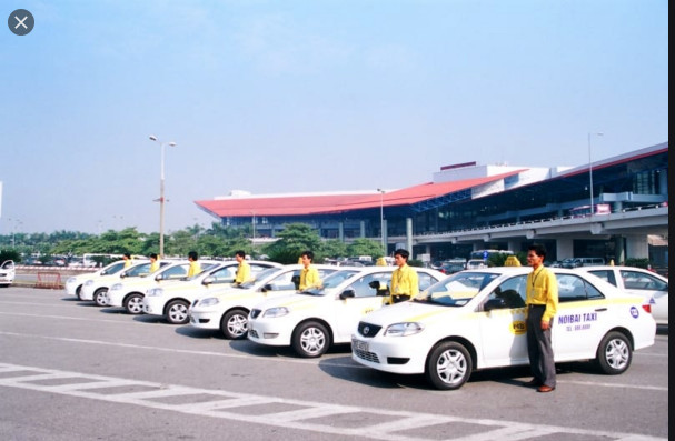 Ô tô nhiều tại sân bay Đà Nẵng