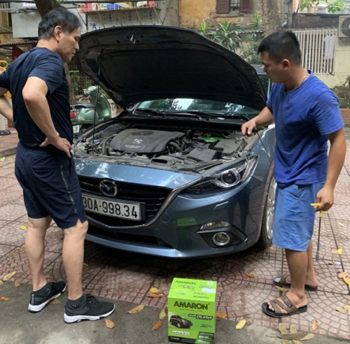 HD Việt thay ắc quy cho xe Mazda 3