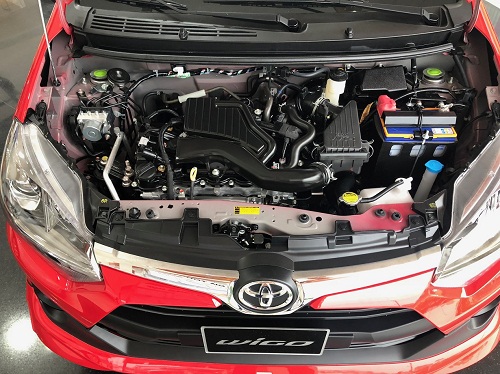Khoang động cơ xe Toyota Wigo